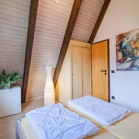 Ferienwohnpark Nurdachhaus Typ 8 Ndt 026 Casa vacanze Immenstaad am Bodensee